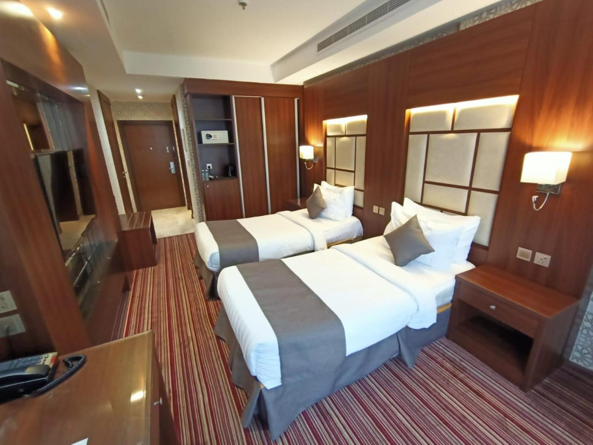 Quiet Jeddah Al Hamra Hotel Exterior photo
