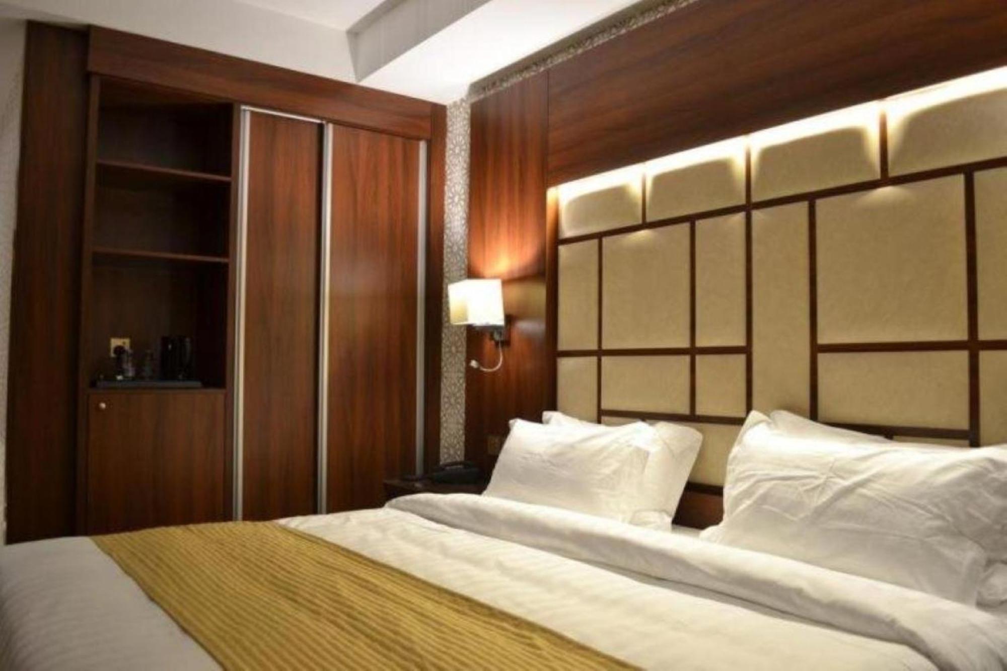 Quiet Jeddah Al Hamra Hotel Exterior photo